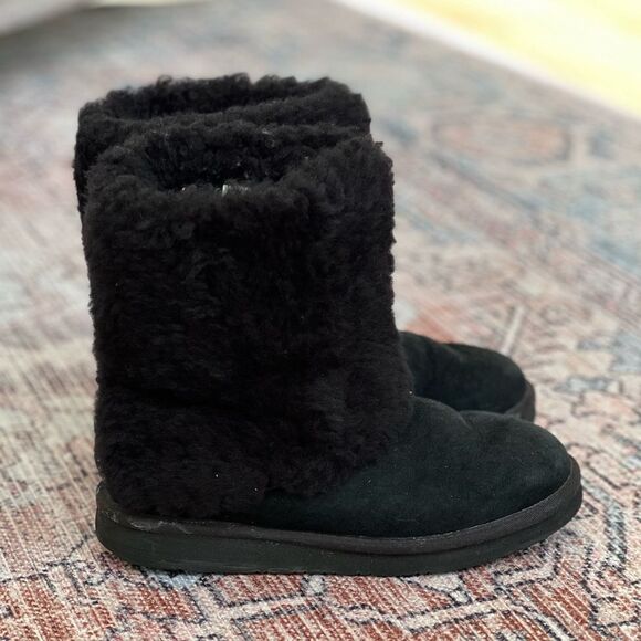 UGG Patten 1006794 Black Suede Shearling Women’s Boots Size 7 - Picture 1 of 12